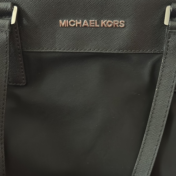 Michael Kors basic black classic bag cloth with vinyl trim, shoulder bag - Picture 2 of 10